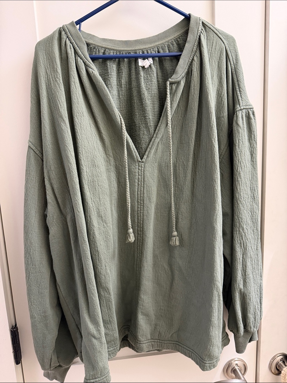 aerie Sage Green Lightweight Pullover Hoodie